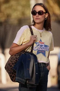 Tee-Shirt Boby Retour Vers Le Futur Rose Et Jaune